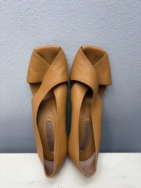 BCBG MaxAzria Tan Leather Open Toe Rattan Wedge Heels Size 8
